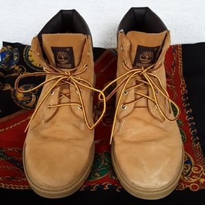 Timberland Classic Wheat Boots with Padded Collar